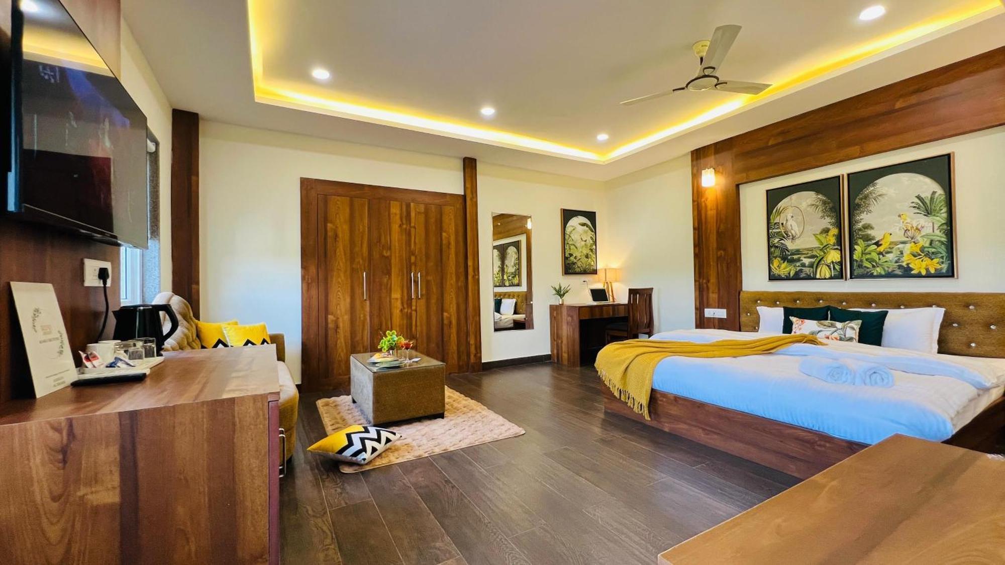 Bluo Amani Vagator - Boutique Hotel Goa Bagian luar foto